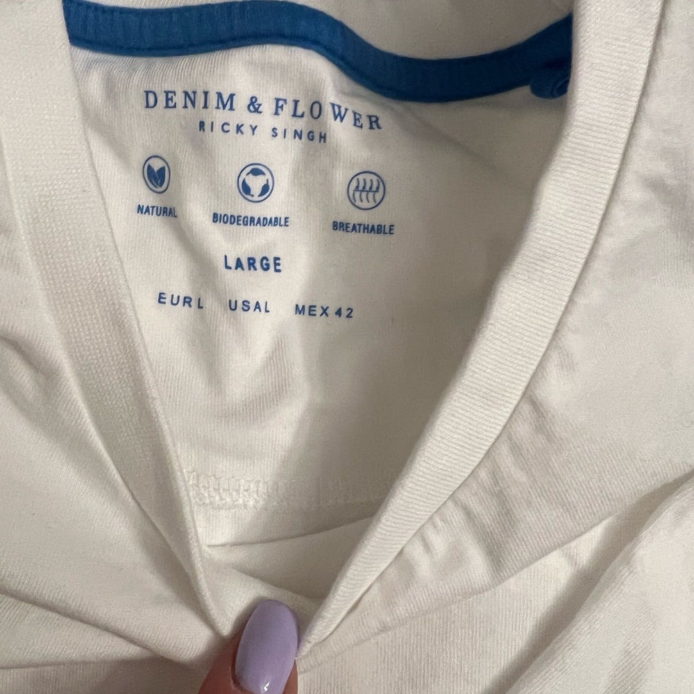 Ricky Sing Basic Tees - Picture 2 of 3